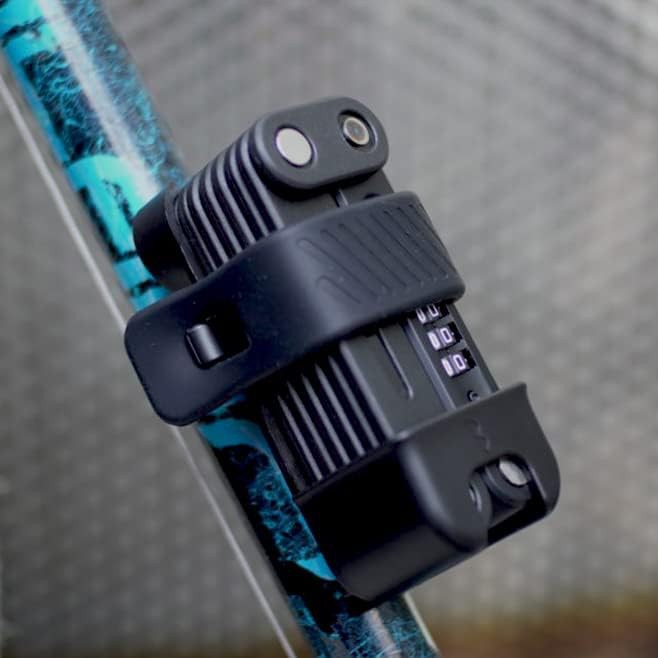Black folding key lock with 975mm cord — photo 3